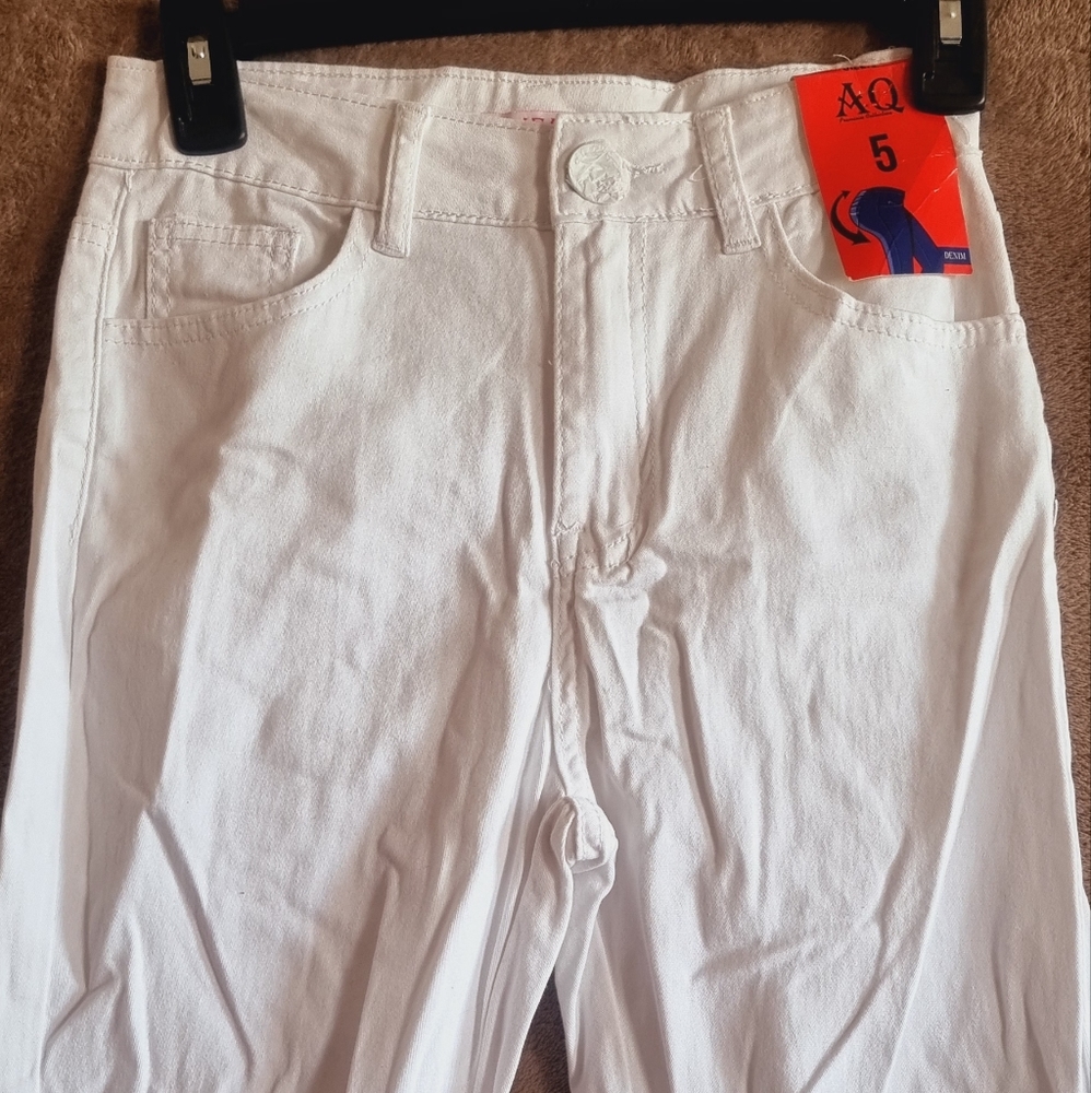 White High Rise, Ripped Jean - Picture 5 of 13